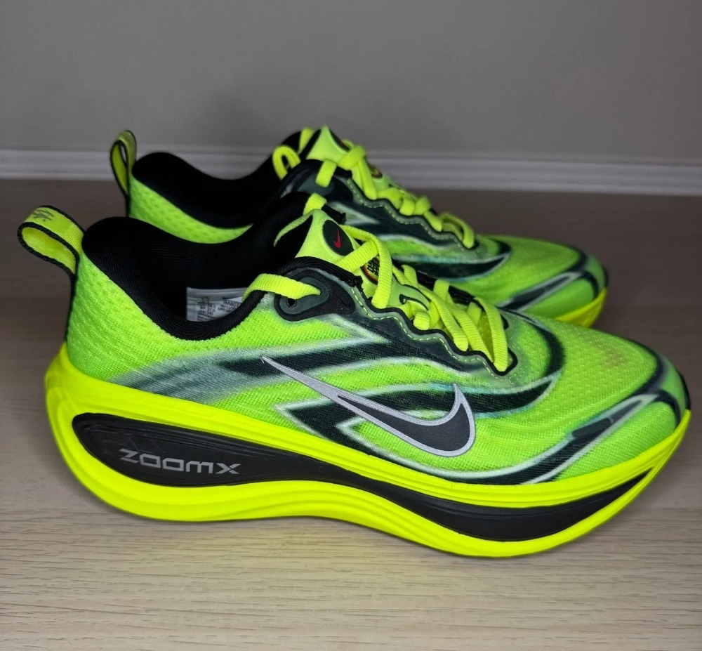 Nike Vomero Plus Multi-Color Volt White Black — 39.5 / 41 / 43 / 43.5, Novo