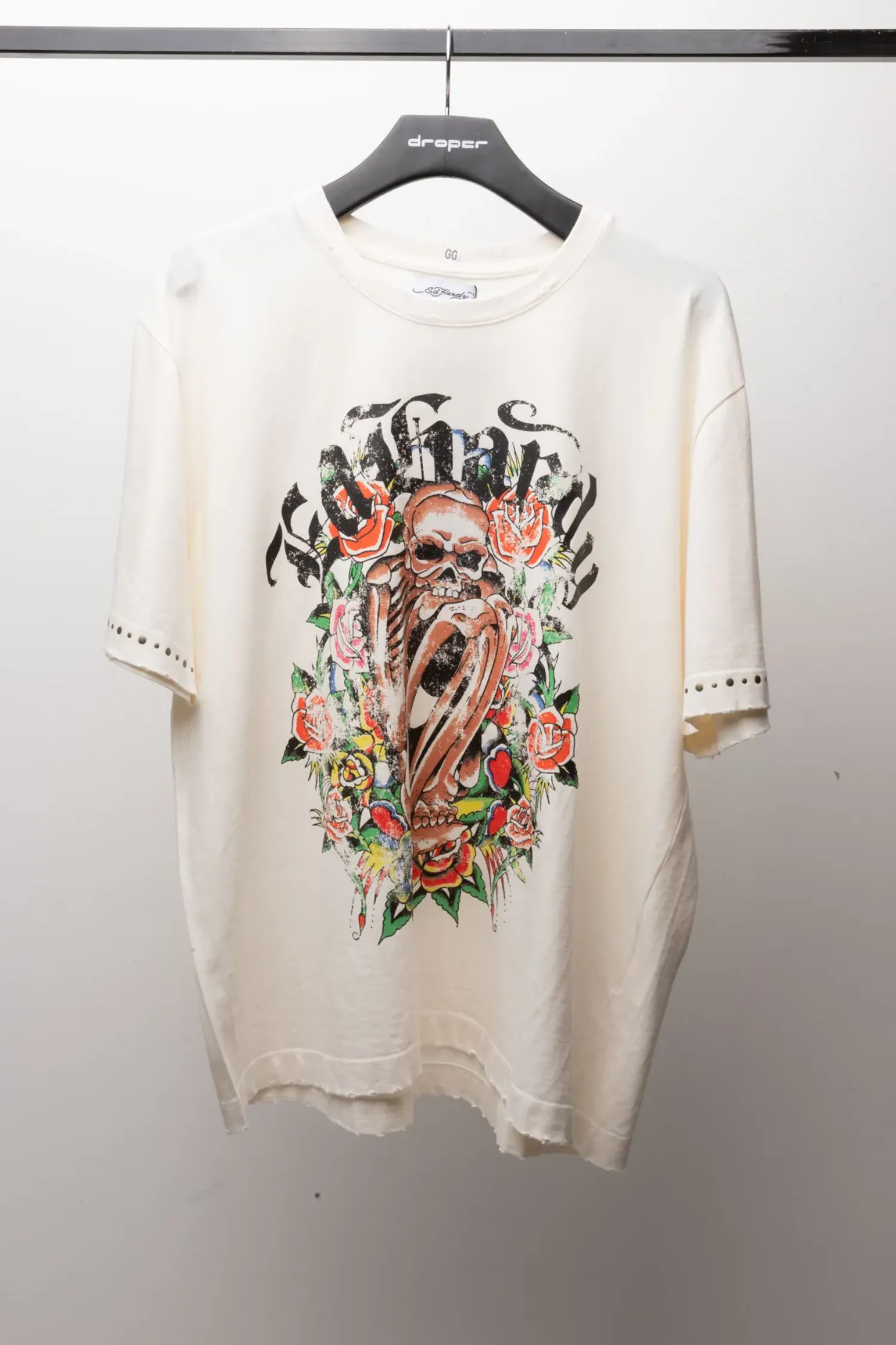 Matuê x Ed Hardy Camiseta Garden Of Bones Off White — XXG, Novo