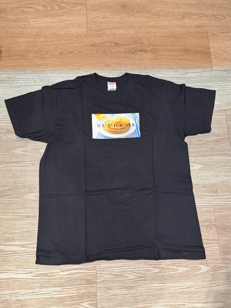 Foto 2 de Camiseta Supreme Pancakes Black — M, Usado