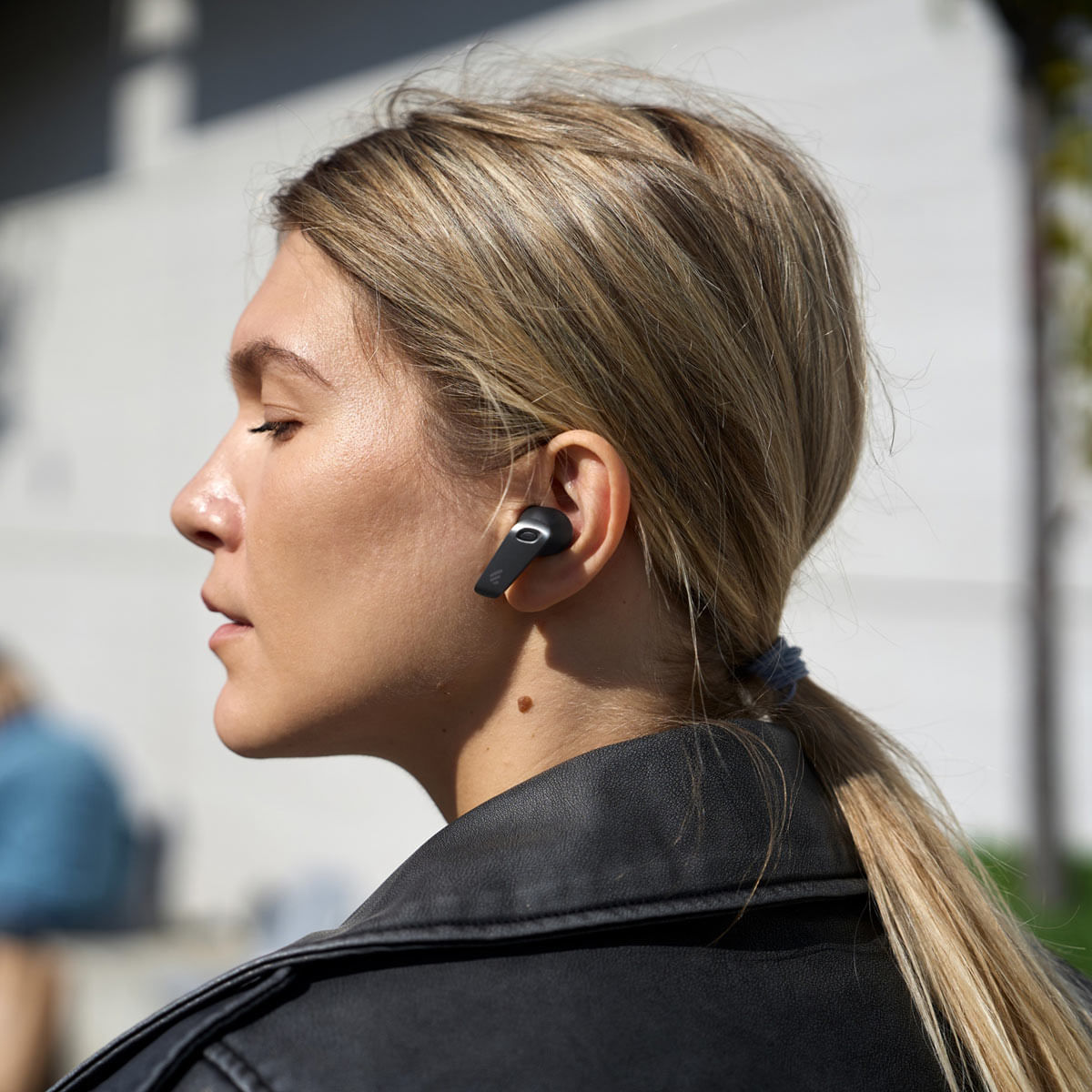 Foto 2 de Fone TWS Bluetooth 5.4 com Cancelamento de ruído EDIFIER NeoBuds Plus - Preto
