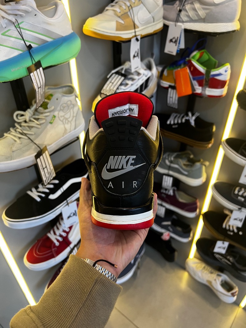 Foto 2 de Air Jordan 4 Bred Reimagined — 39, Usado