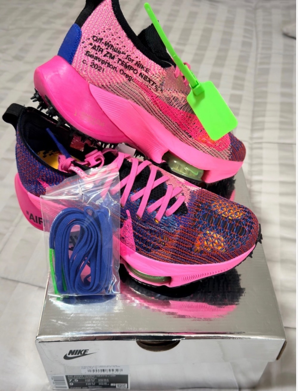 Off-White x Nike Air Zoom Tempo NEXT% Pink Glow — 39, Novo