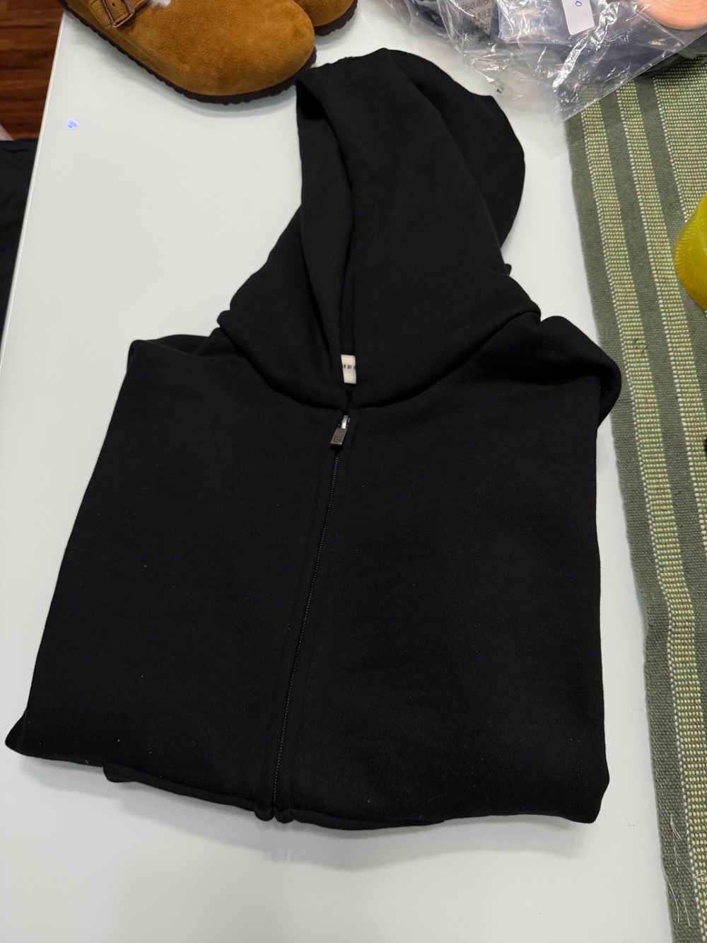 Moletom Fear of God Essentials SS26 Classic Zip-Up Black — PP, Novo
