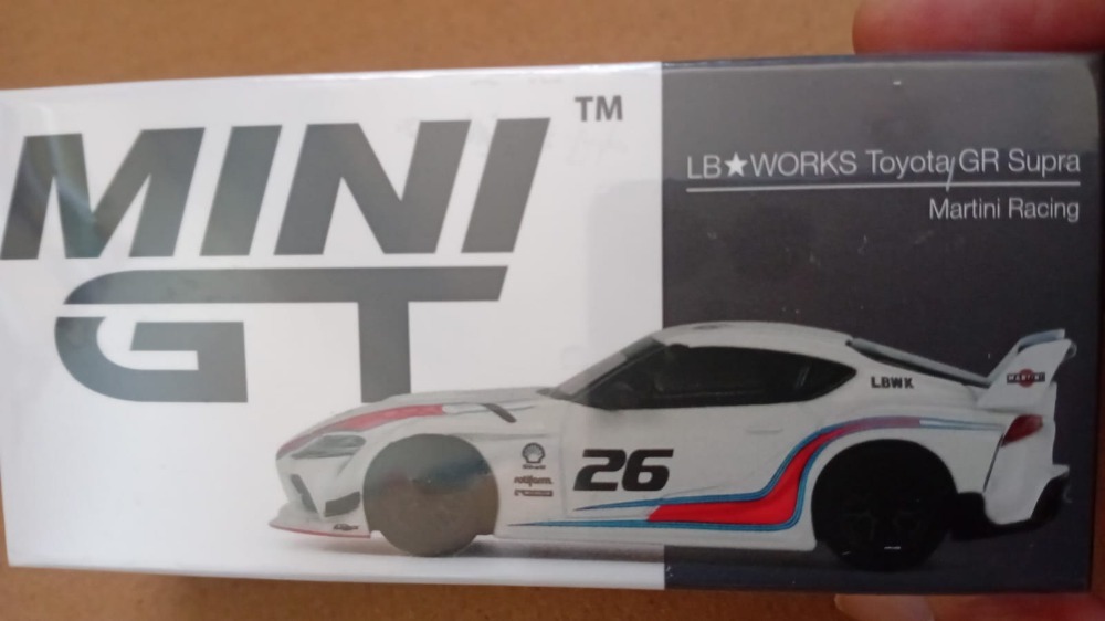 Mini GT #296 Toyota GR Supra A90 Martini Racing 1:64 — Único, Novo