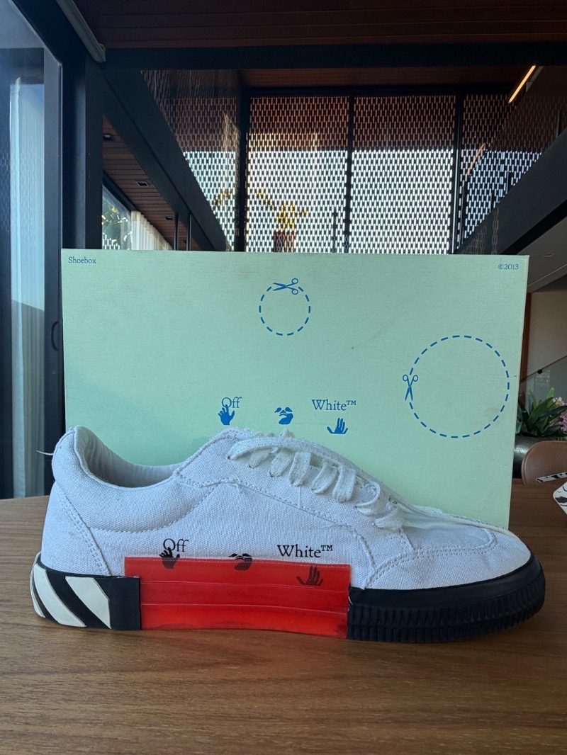 Foto 2 de Off-White Vulcanized Low Canvas White Black — 43, Usado