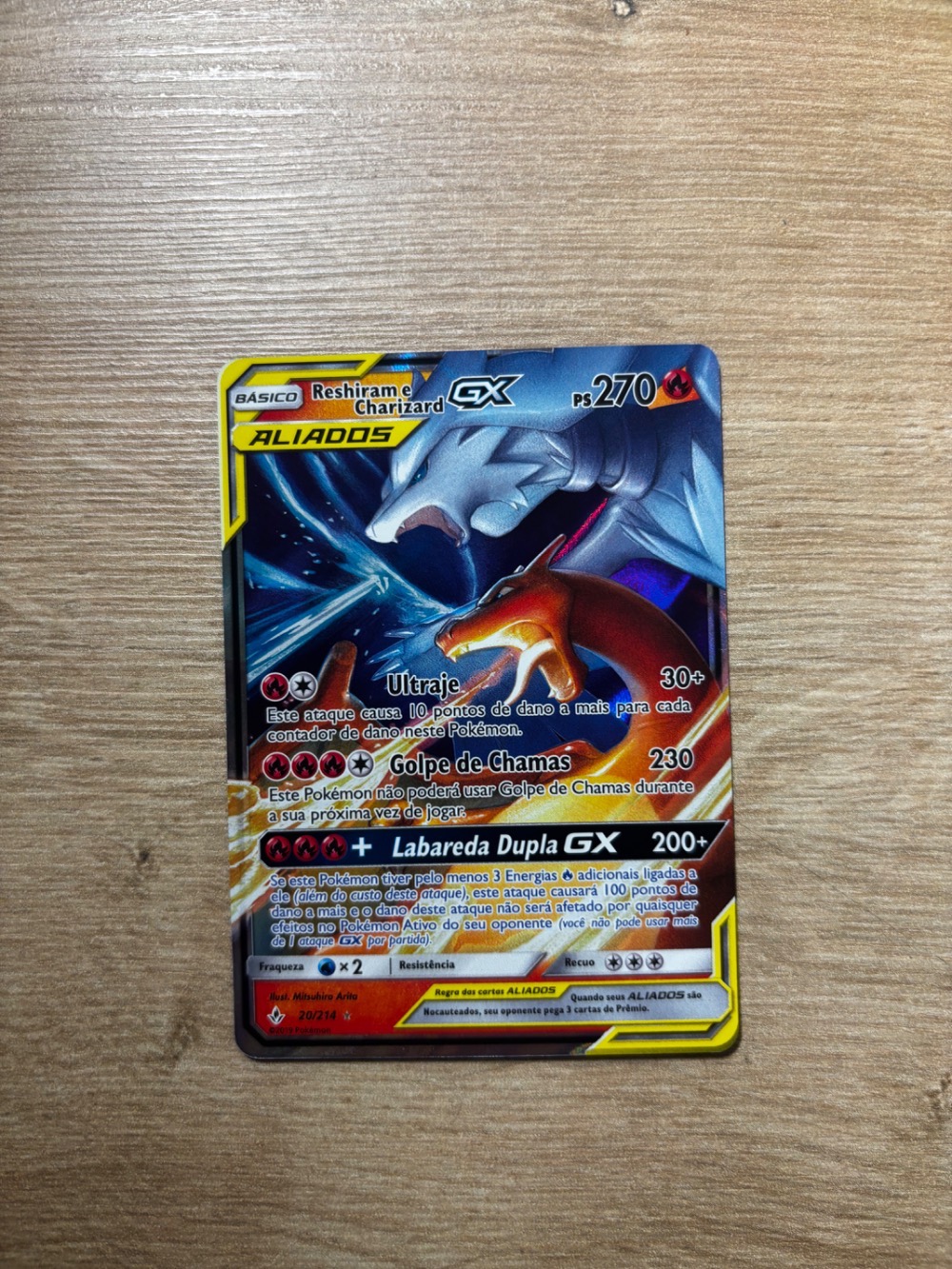 Reshiram e Charizard-GX (20/214) Elos Inquebráveis Pokémon TCG — Near Mint, Novo