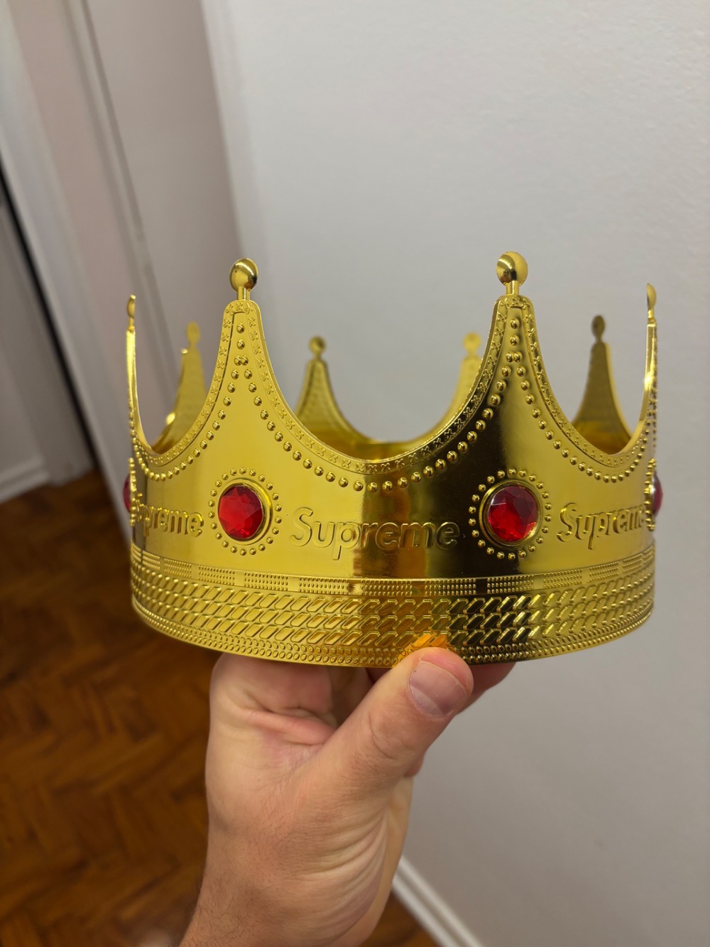 Coroa Supreme Gold SS26-W1 — Único, Novo
