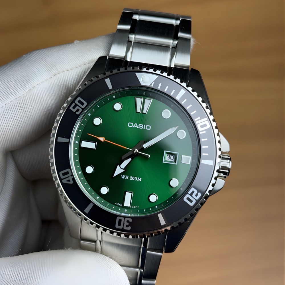 Relógio Casio Duro 200M Green 44,2 mm — Único, Novo