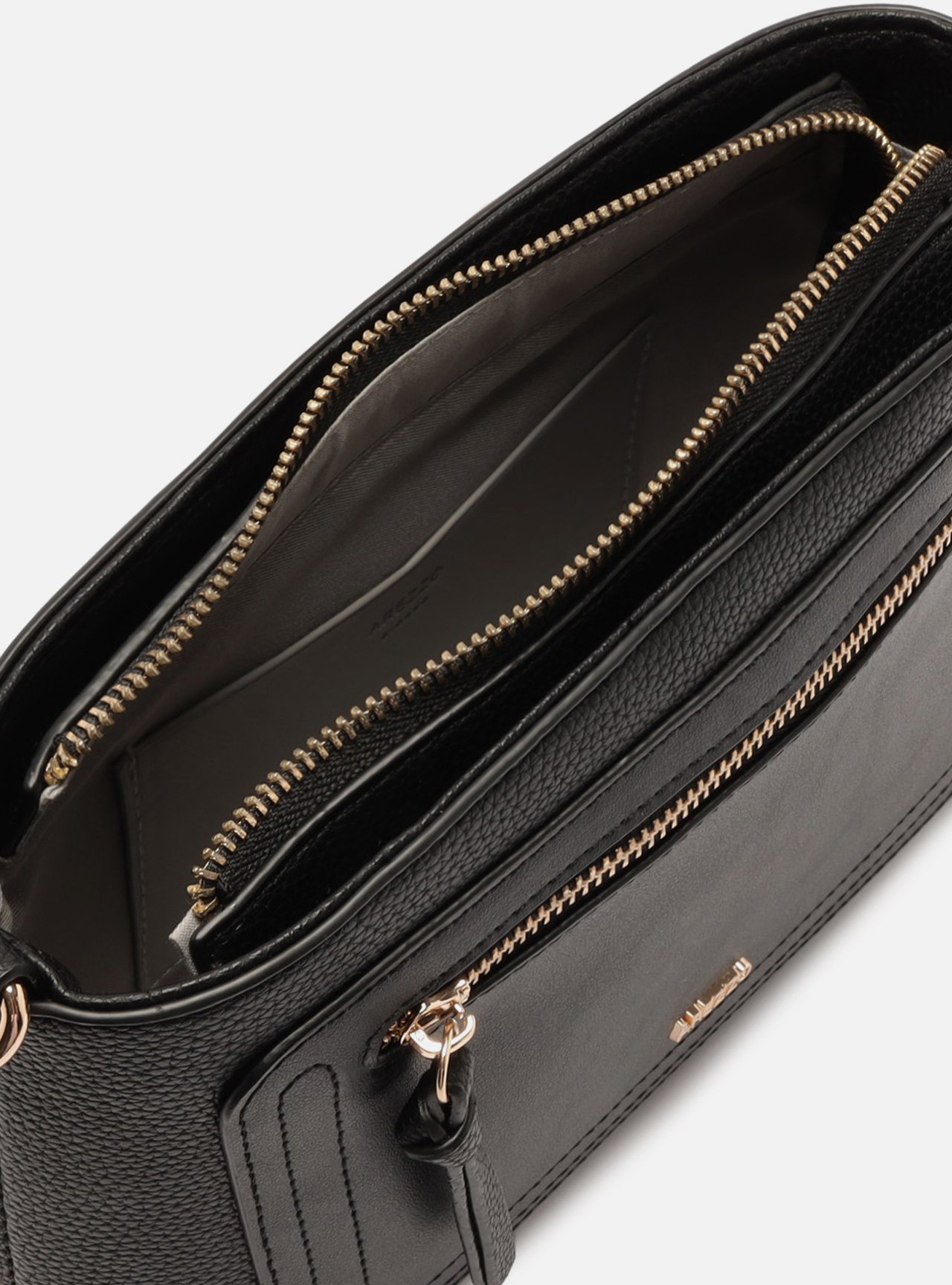 Foto 5 de Bolsa Tiracolo Preta Média Granulada Metais