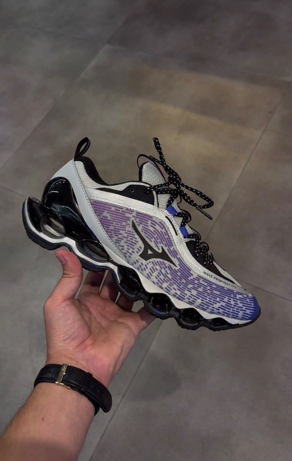 Mizuno Wave Prophecy 13.2 Gradation Grey — 44, Novo