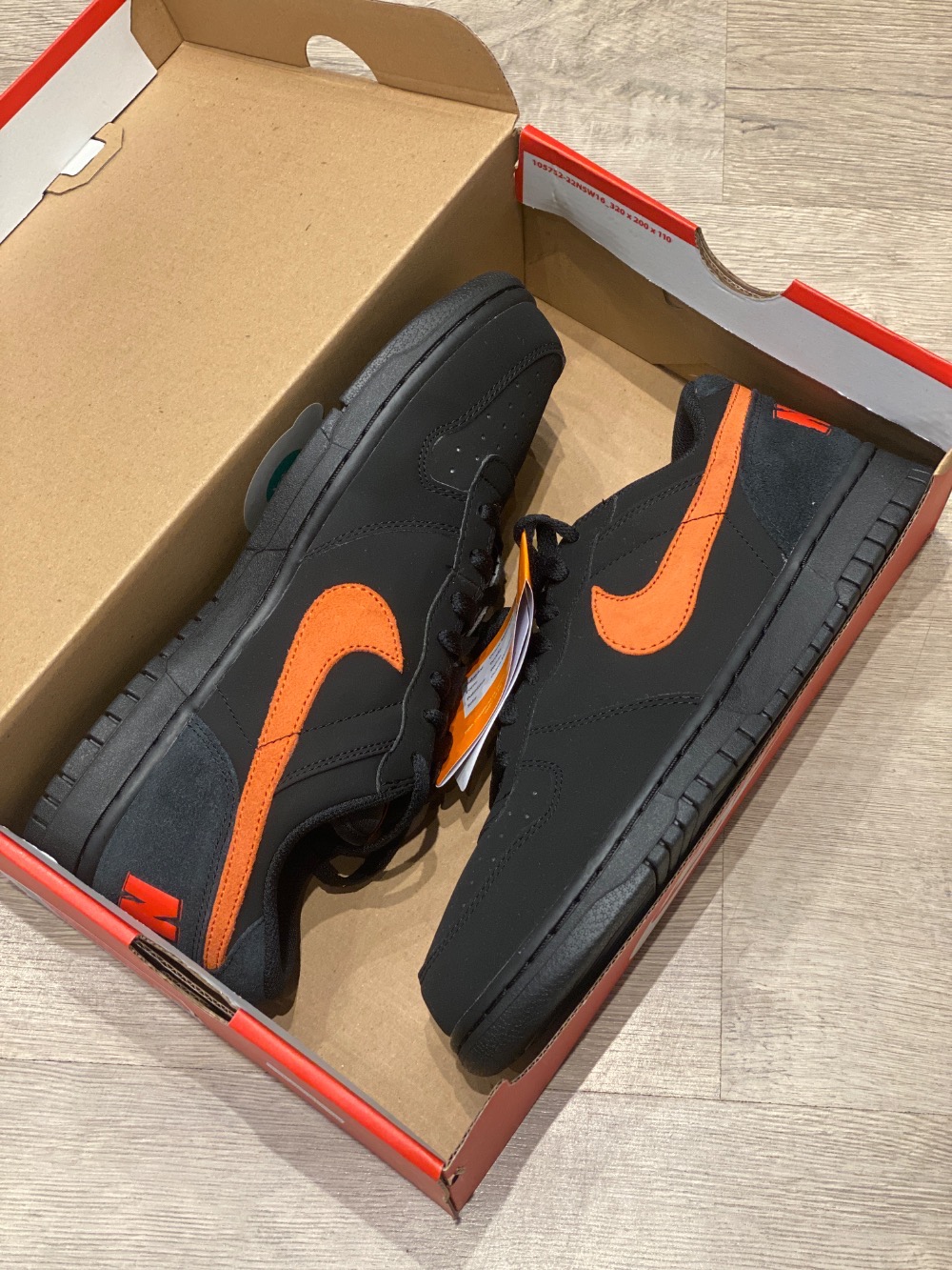 Nike Big Low Lux Black Picant Red Noir Rouge Picant — 38 / 39 / 40 / 41 / 42 / 43, Novo