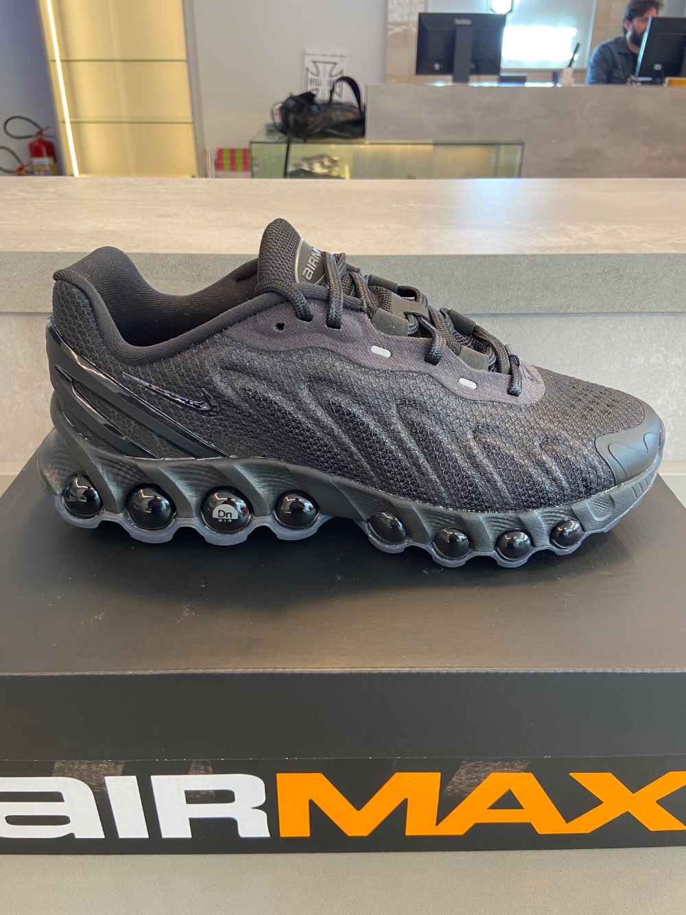 Nike Air Max Dn8 Black — 40 / 42 / 43, Novo