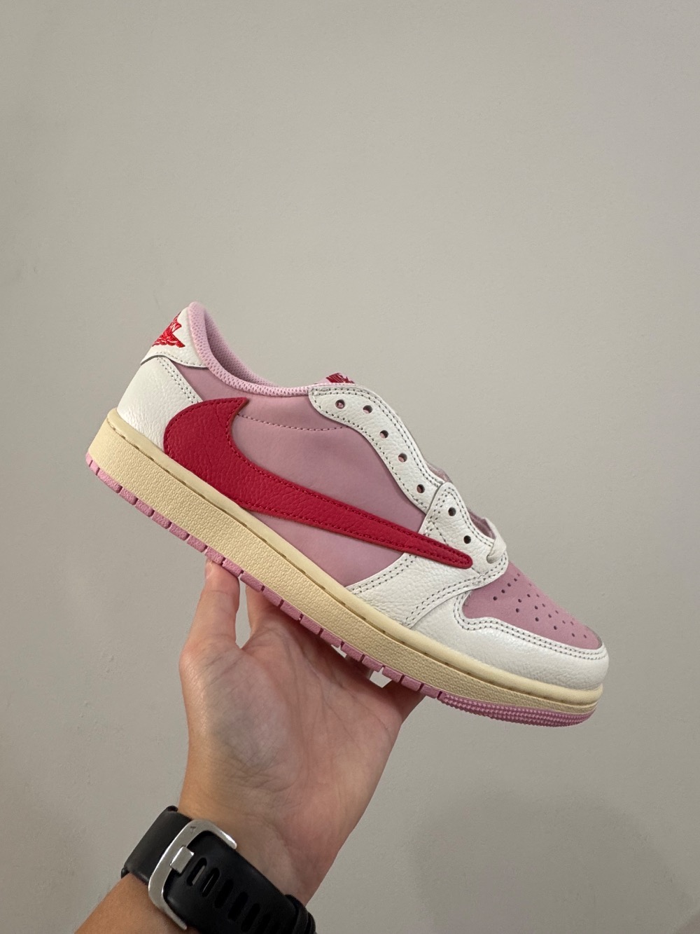 Travis Scott x Air Jordan 1 Low OG SP Sail Tropical Pink — 40, Novo