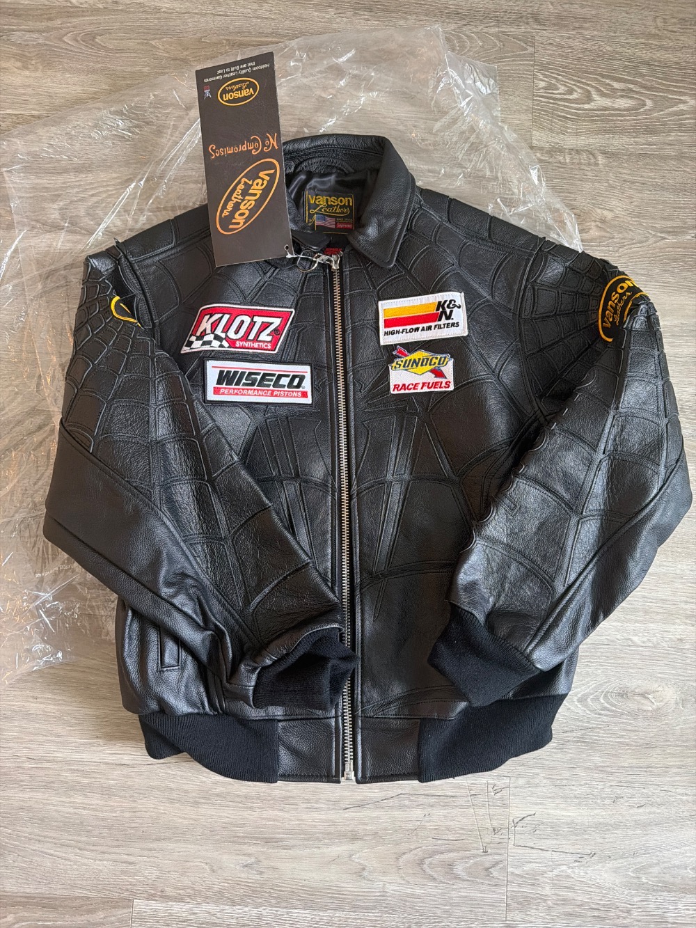Vanson Leathers x Supreme Jaqueta Spider-Man Black SS26-W14 — M, Novo