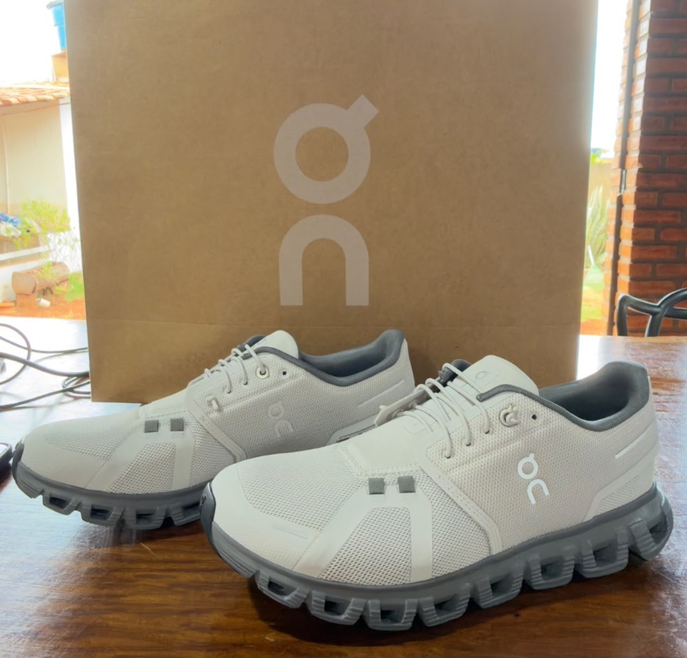 On Running Cloud 6 Wolf Rock — 40, Novo