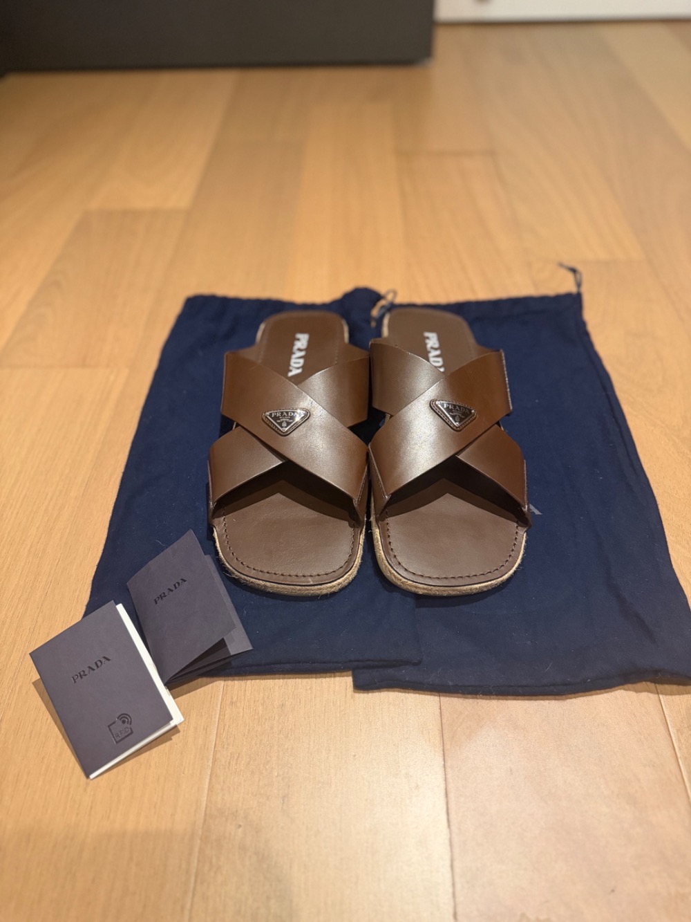 Prada Slide Sandals Triangle Logo Brown — 44, Novo