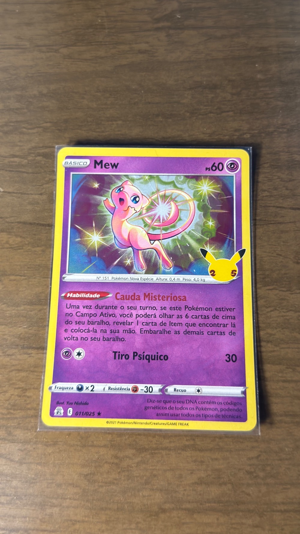 Mew (11/25) Celebrações Pokémon TCG — Near Mint, Novo