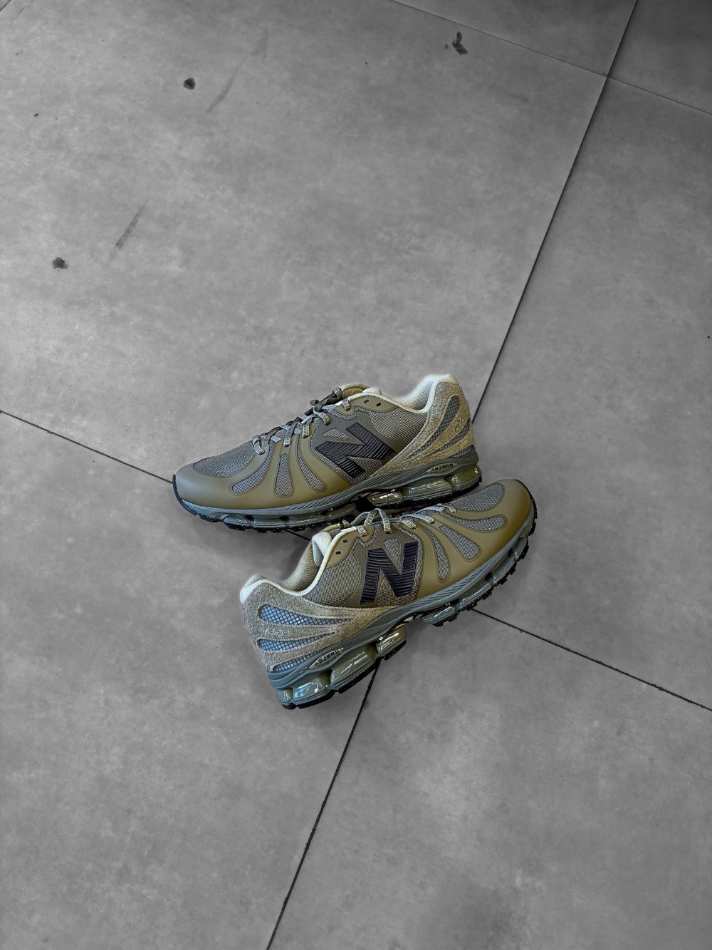 New Balance Abzorb 1890 Covert Green — 43, Novo