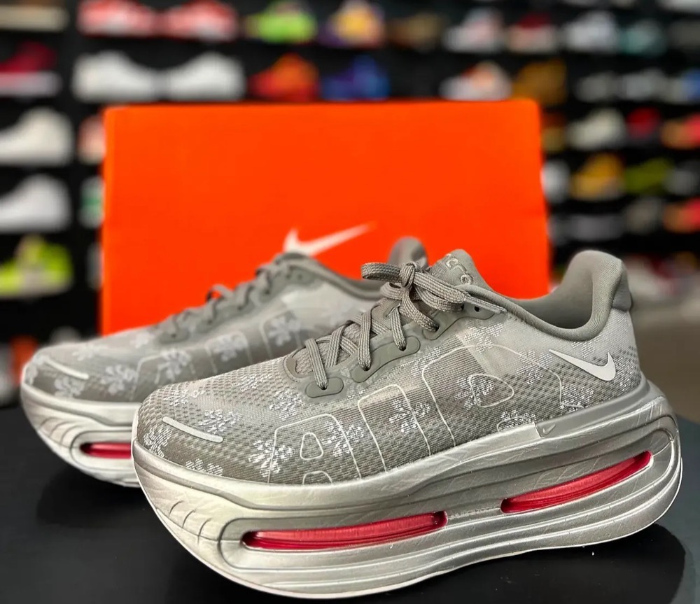 Nike Vomero Premium Geyser Grey Metallic Silver — 37.5, Novo