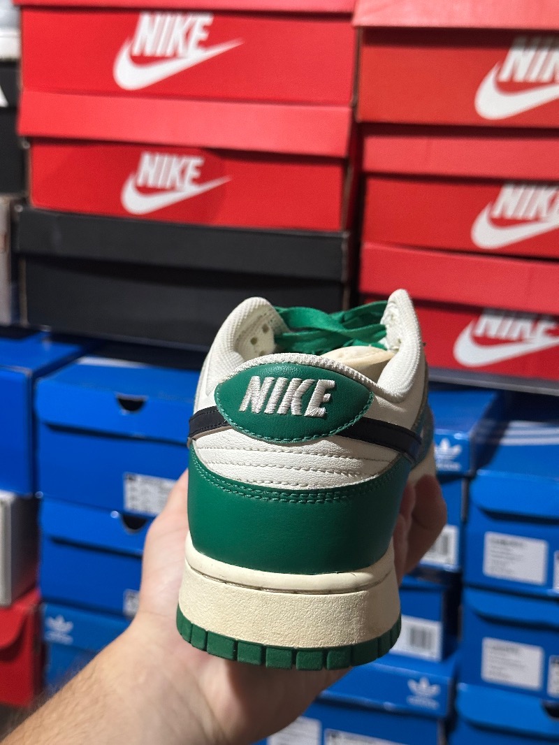 Foto 2 de Nike Dunk Low SE Lottery — 44, Usado