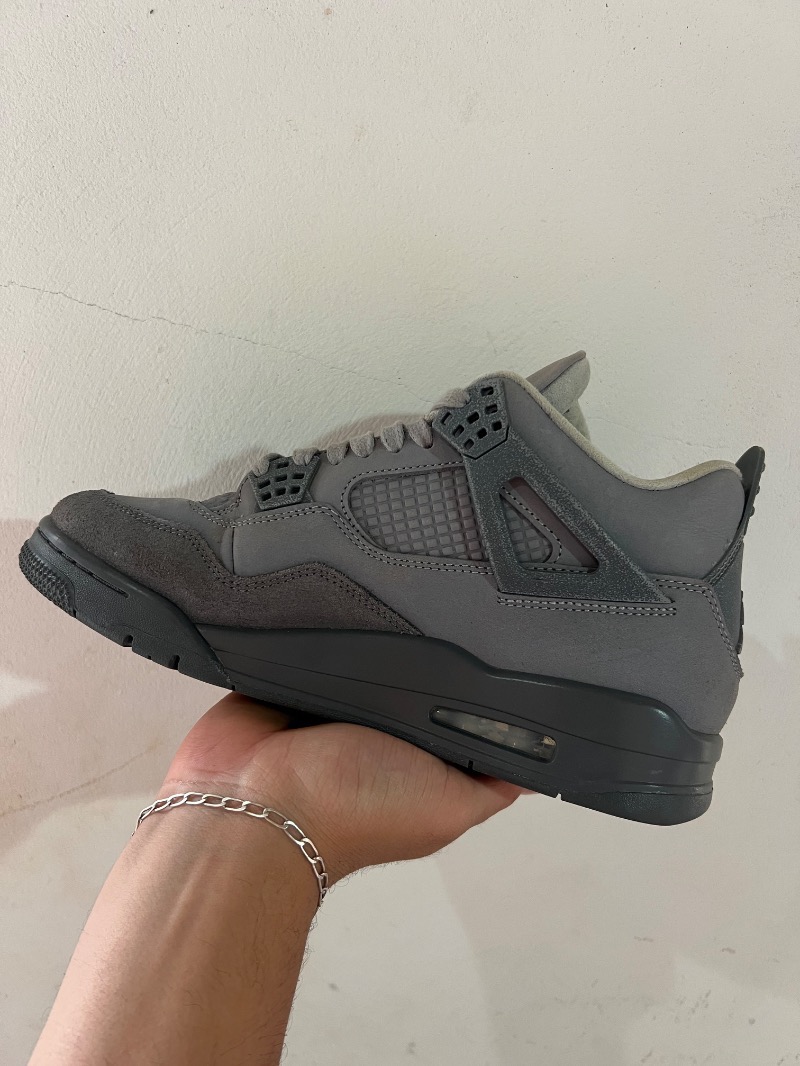 Foto 3 de Air Jordan 4 Wet Cement — 40, Usado