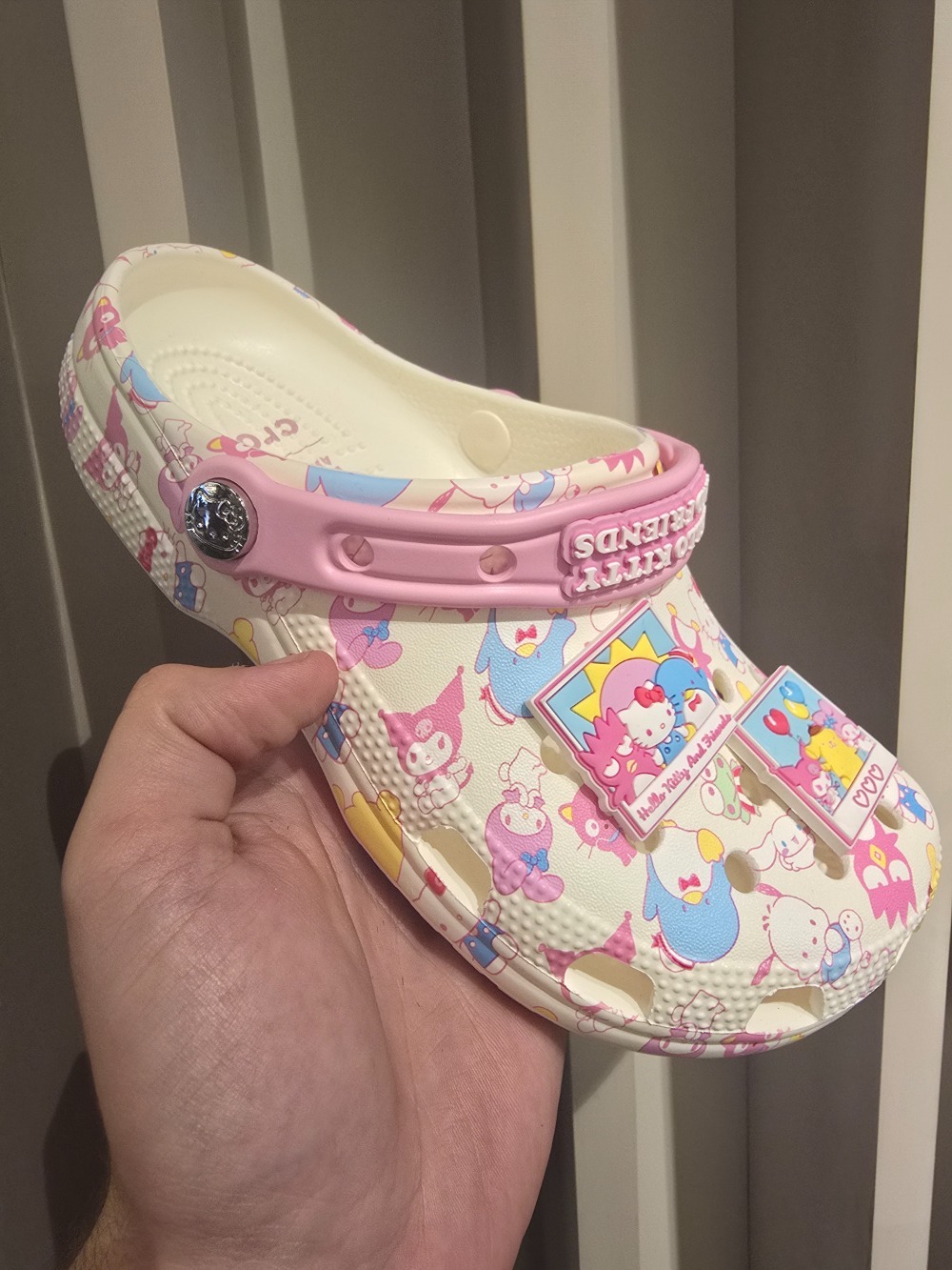 Hello Kitty x Crocs Classic Clog Pastel Multicolor — 37 / 39 / 40, Novo