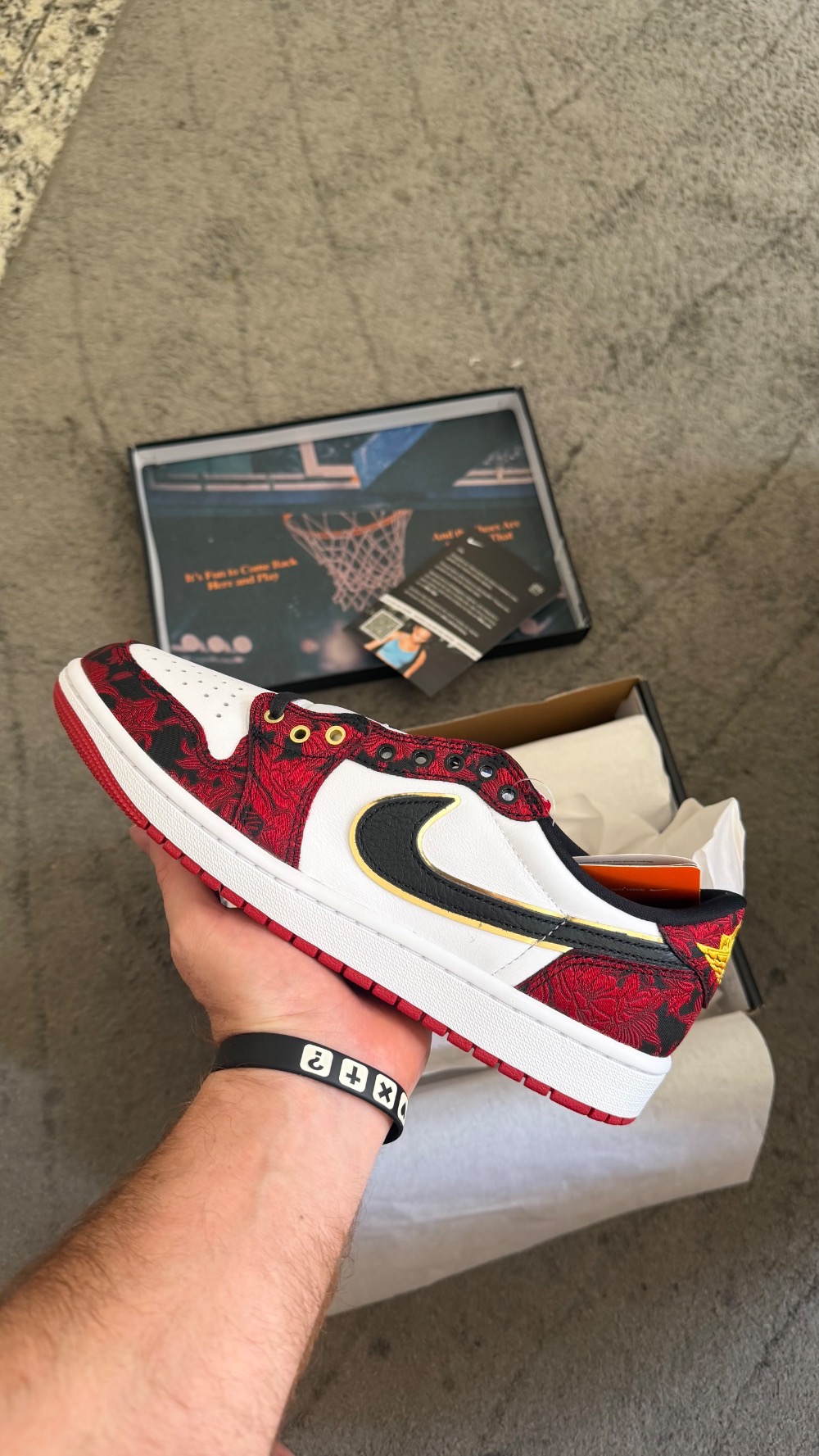 Air Jordan 1 Low Last Dance At The Garden Varsity Red — 41, Novo