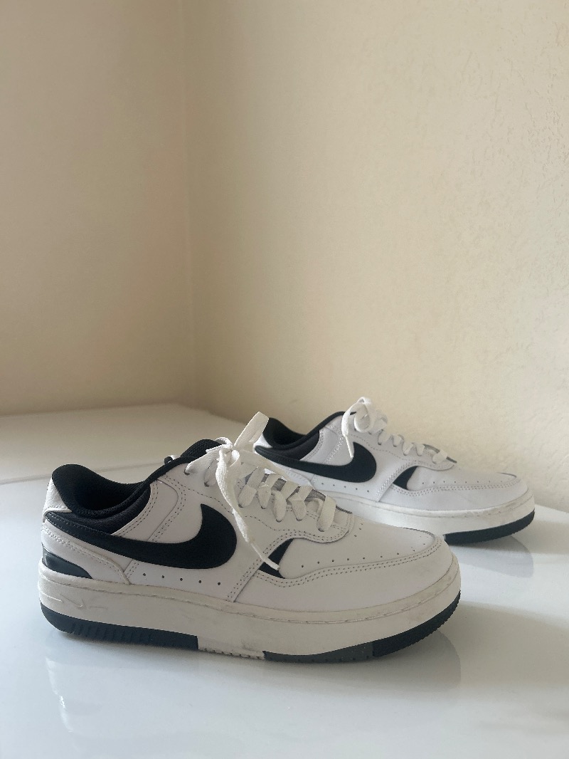 Foto 2 de Nike Gamma Force White Black — 38, Usado