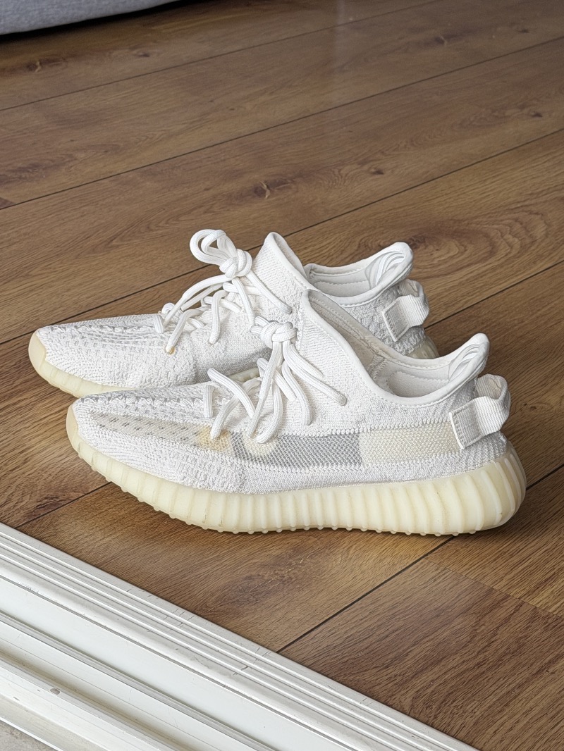 Foto 2 de Yeezy Boost 350 V2 Bone — 37, Usado