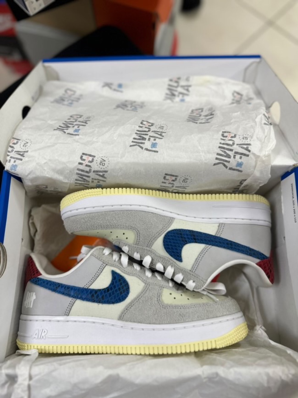 Undefeated x Nike Air Force 1 Low 5 On It — 36, Novo
