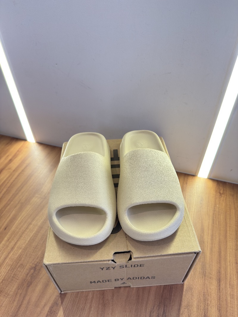 Foto 3 de Yeezy Slide Bone (2022) — 36 / 36.5 / 37, Novo