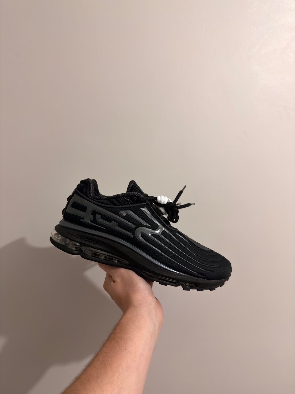 Supreme x Nike Air Max 2001 Air Ecstasy Black FW26-W2 — 42, Novo