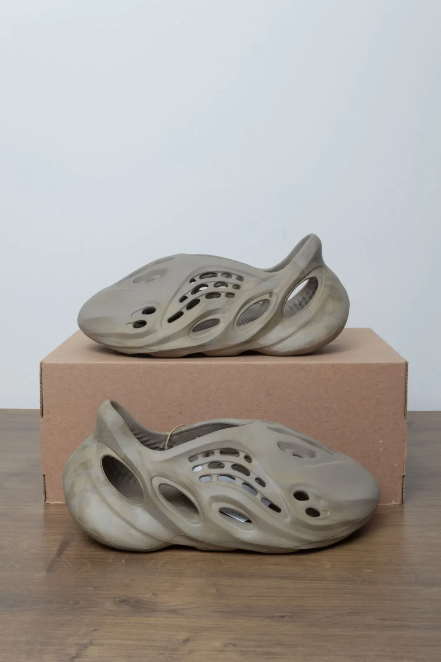 Foto 3 de Yeezy Foam Runner Ochre — 36/7, Novo