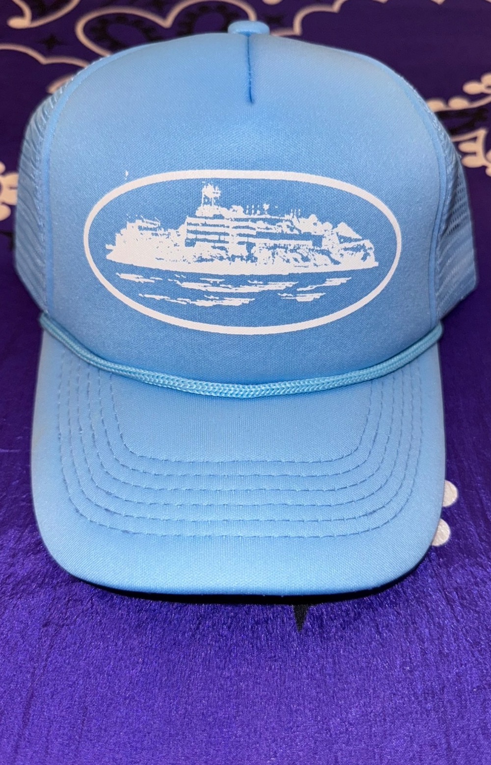 Boné Corteiz Alcatraz Trucker OG Island Logo Baby Blue — Único, Novo