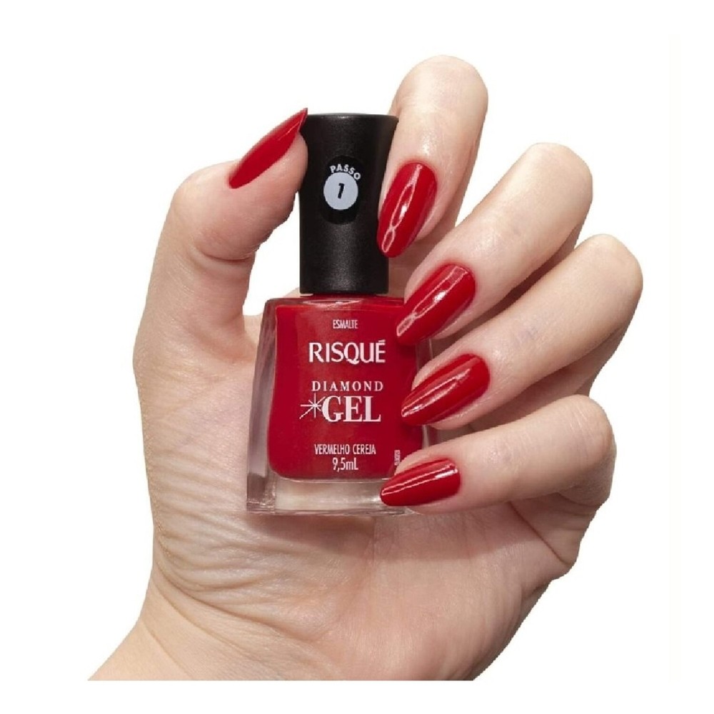 Foto 2 de Esmalte Cremoso Risque Diamond Gel Vermelho Cereja 9,5ml