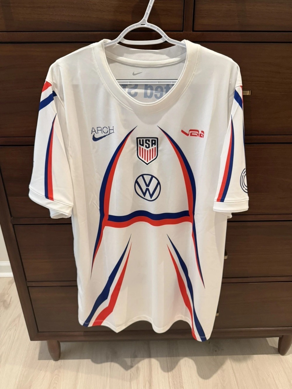 USA x V.A.A. x Nike Camiseta Academy Pro White — M, Novo