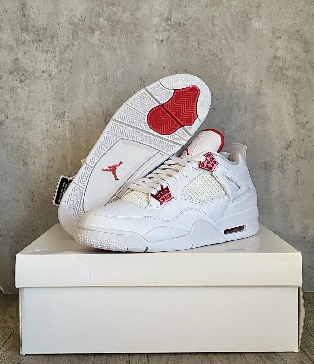 Air Jordan 4 Retro Metallic Red — 39.5, Novo