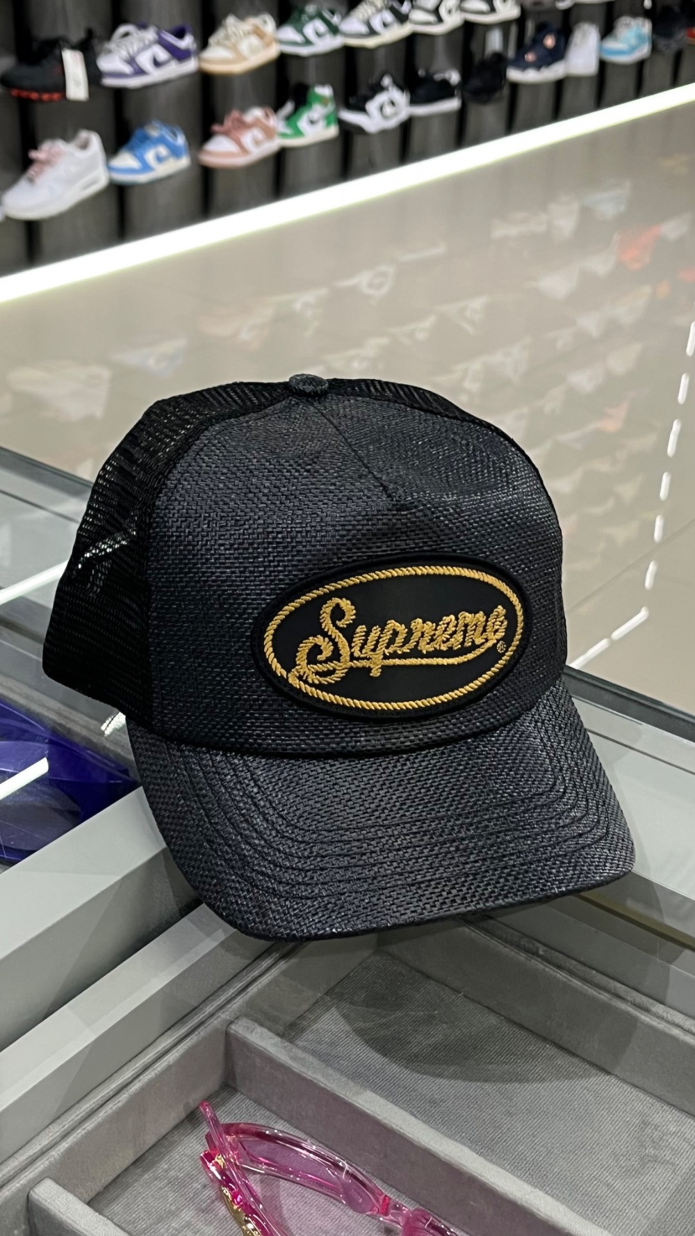 Boné Supreme Raffia Mesh Back 5-Panel Black SS26-W9 — Único, Novo