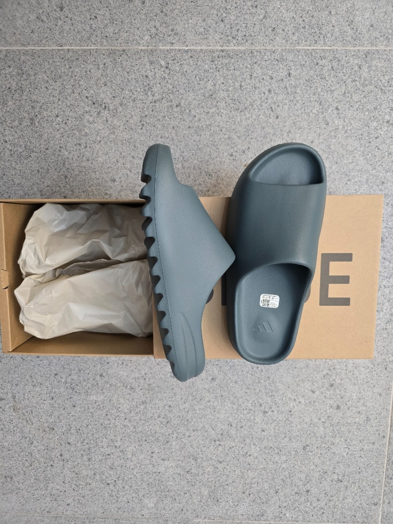Foto 2 de Yeezy Slide Slate Marine — 45, Novo