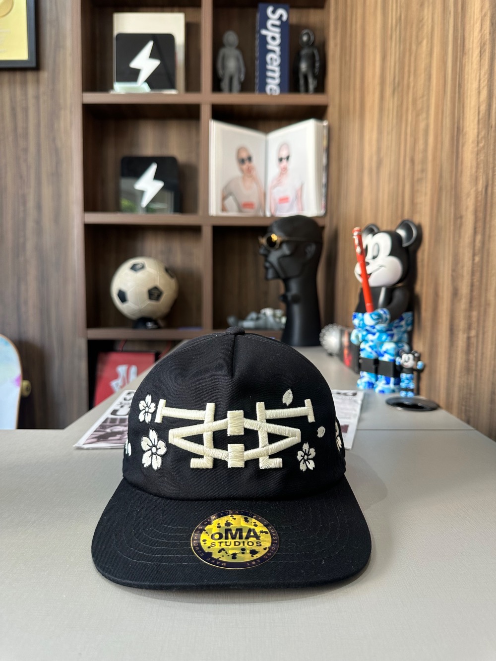 Boné oMA Studios LA Cherry Blossom Black Cream — Único, Novo