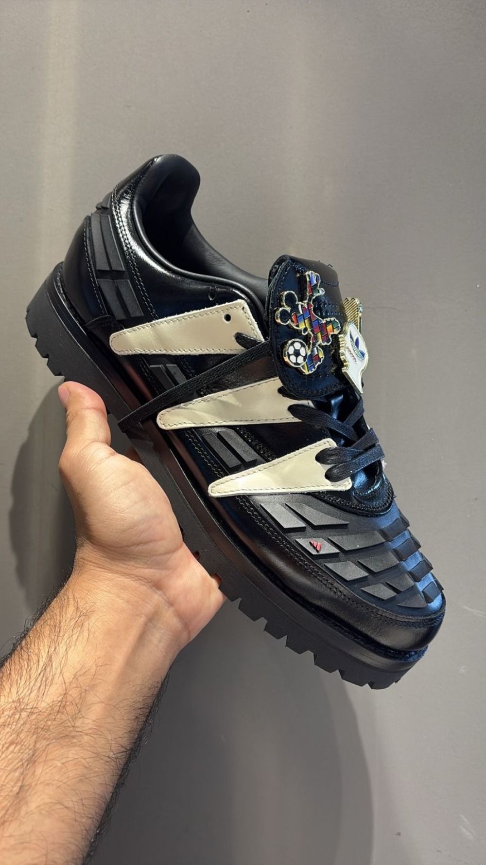 Brain Dead x Disney x adidas Predator Core Black Cream White — 34 / 35 / 41, Novo