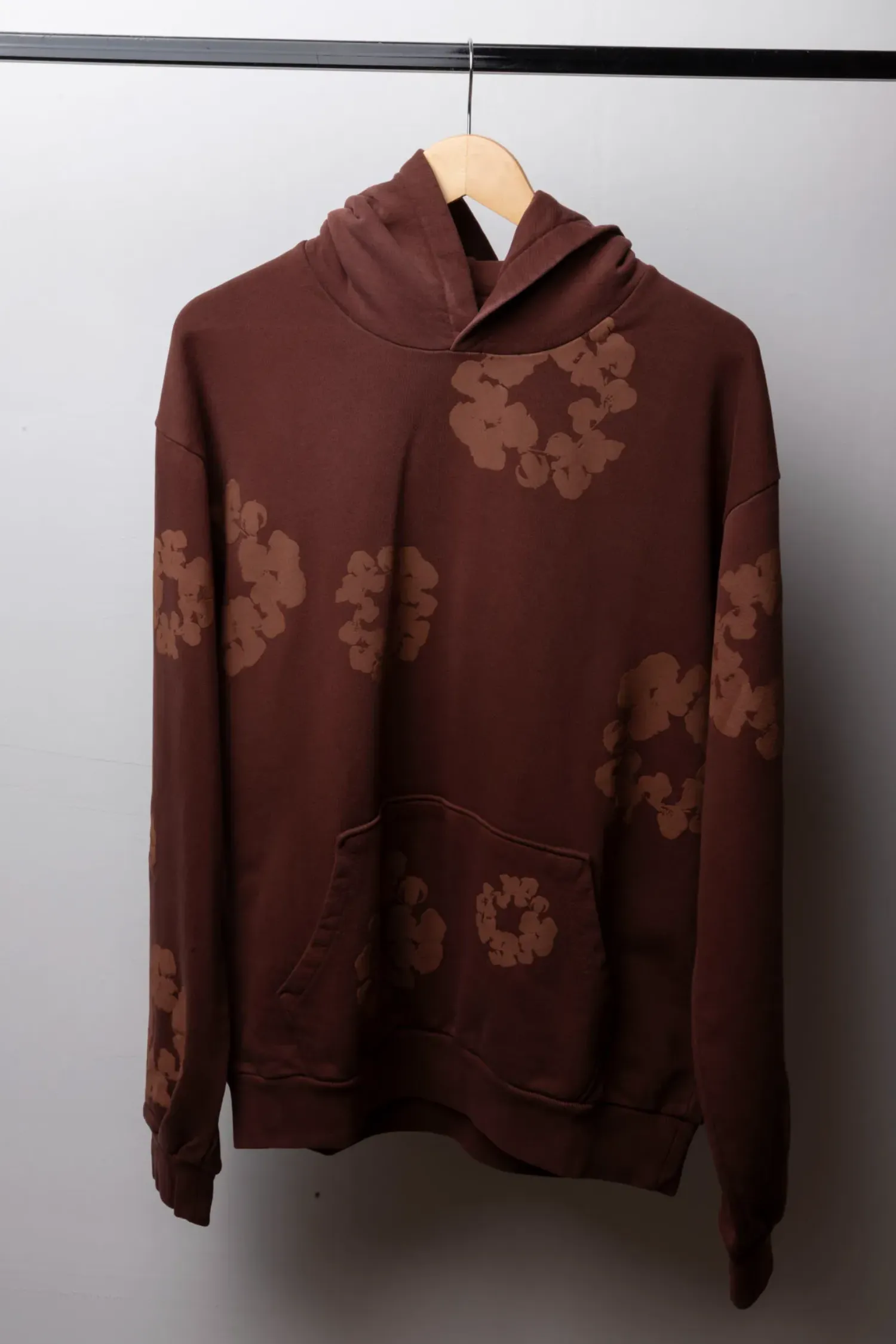 Moletom Denim Tears Mono Cotton Wreath Brown — M, Novo