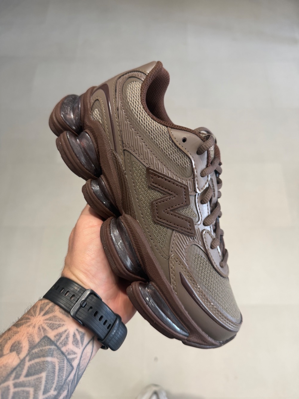 New Balance 2000 Thunder Brown — 36 / 38 / 39 / 40 / 41 / 42 / 43, Novo
