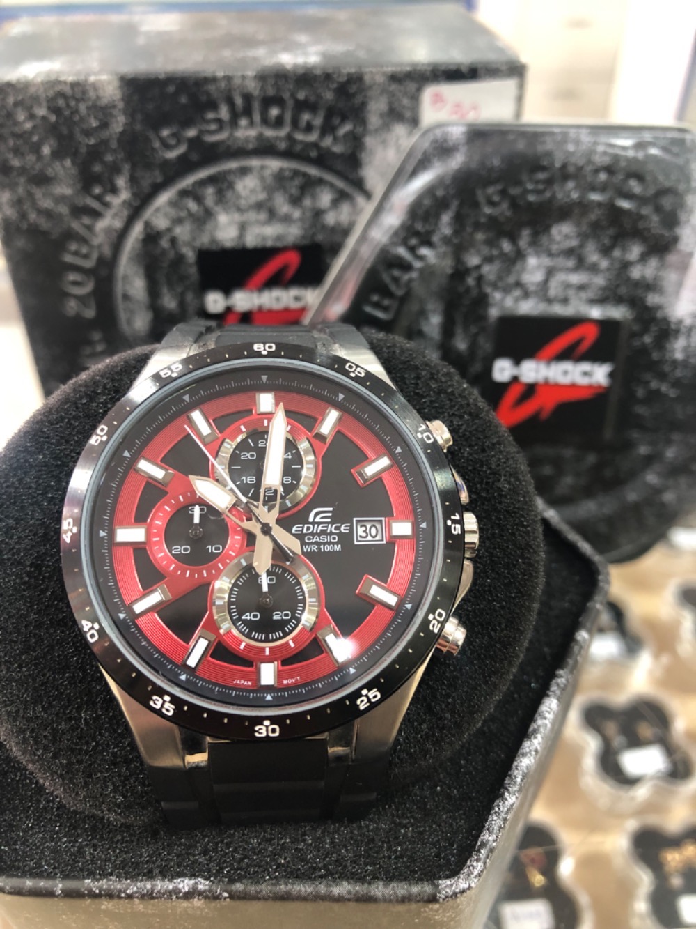 Relógio Casio Edifice Chronograph Red Dial 45mm — Único, Novo