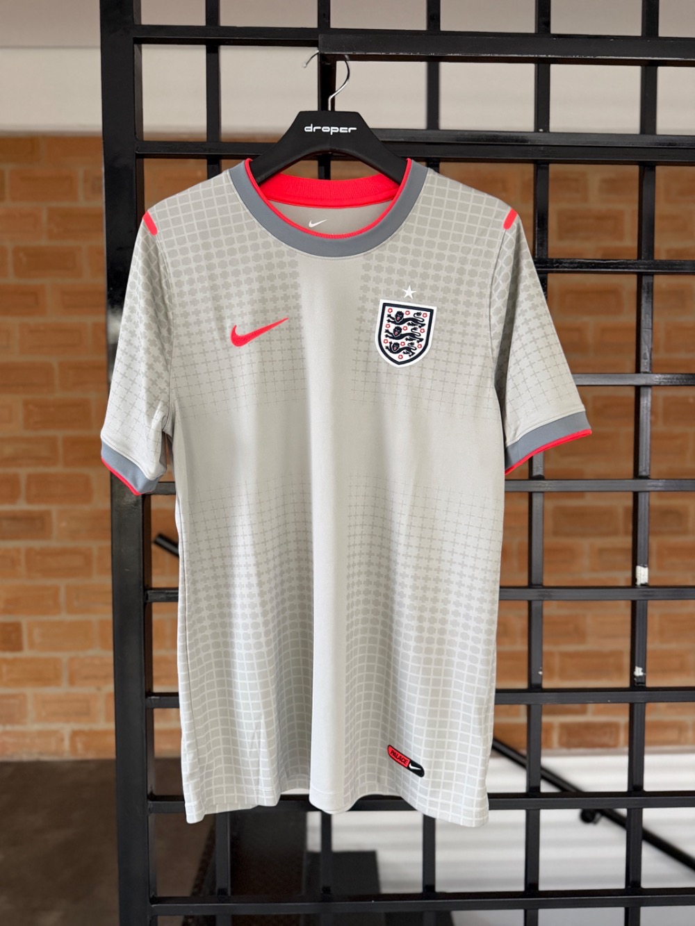 England x Palace x Nike Camiseta Dri-FIT Academy Pro Football 2026 Grey — G, Novo
