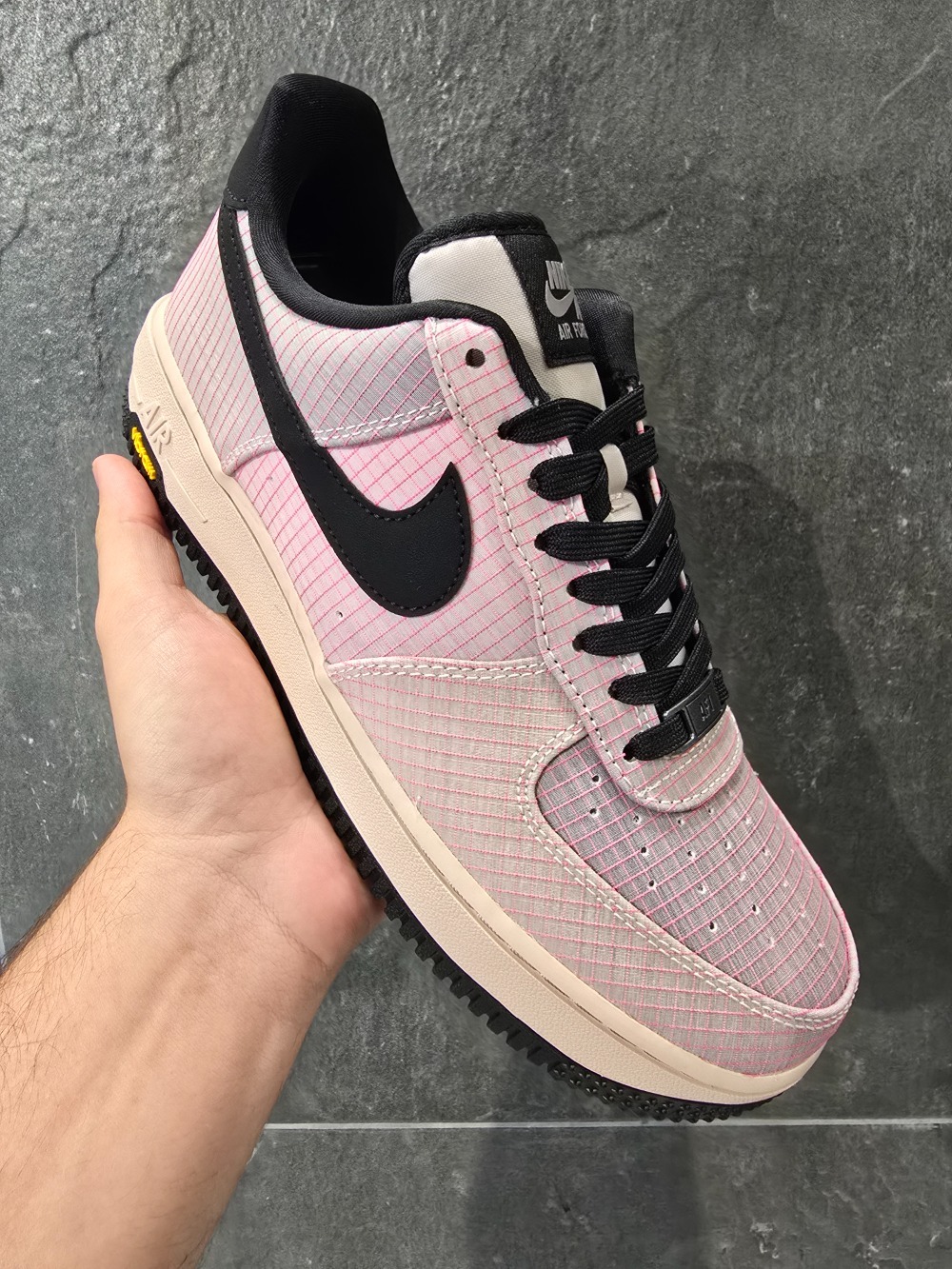 Nike Air Force 1 Low LX Vibram Silt Red Black — 39 / 40 / 41 / 42 / 43, Novo