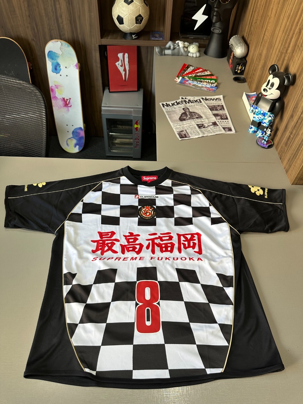 Camiseta Supreme Checkerboard Soccer Black SS26-W18 — M, Novo