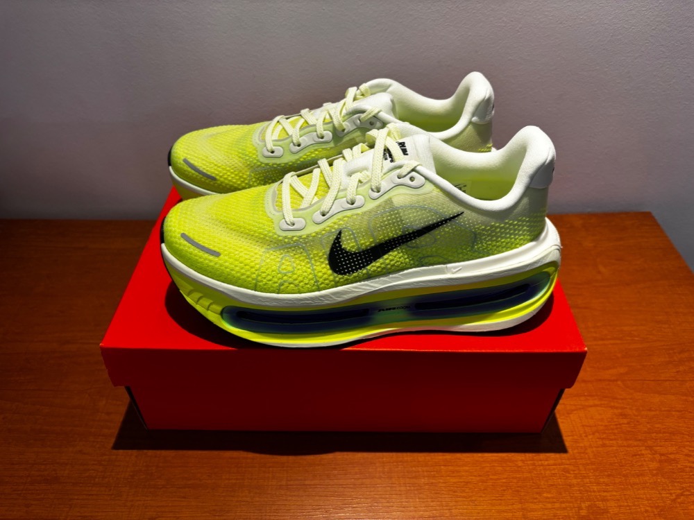 Nike Vomero Premium Volt Tint Sapphire — 40, Novo