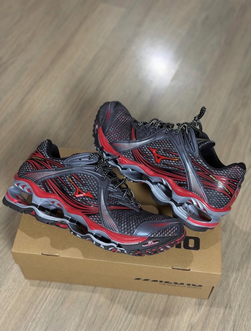 Mizuno Wave Prophecy 1 Black Red — 40, Novo