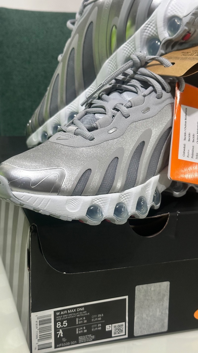 Foto 4 de Nike Air Max Dn8 Wolf Grey Metallic Silver — 38, Novo